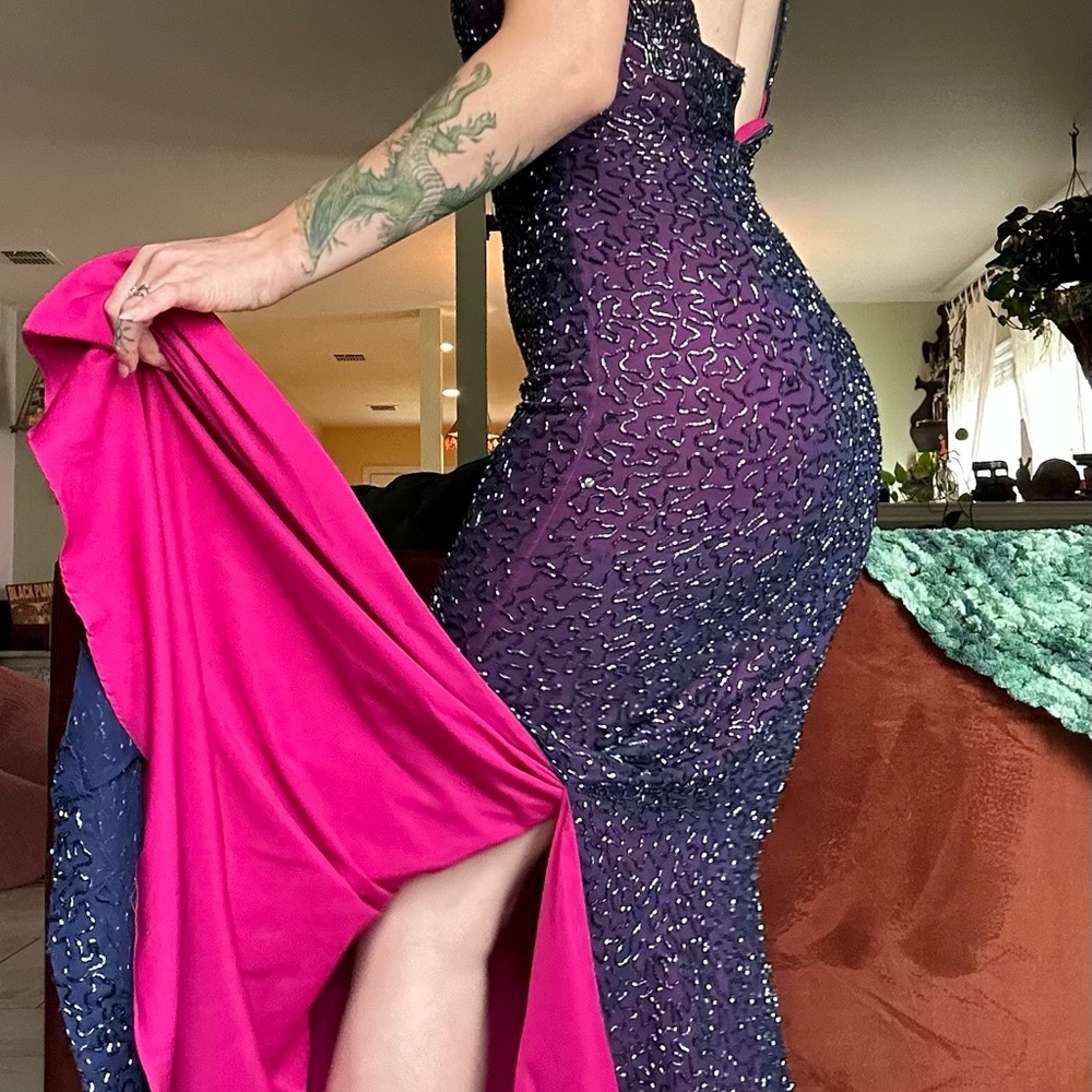 Vintage Andretta Donatello Vintage 1990’s Silk Hand Beaded Gown. - Picture 3 of 8